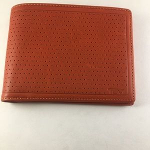 Men’s Tumi leather’s wallet